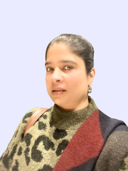 Sarah-removebg-preview (2)